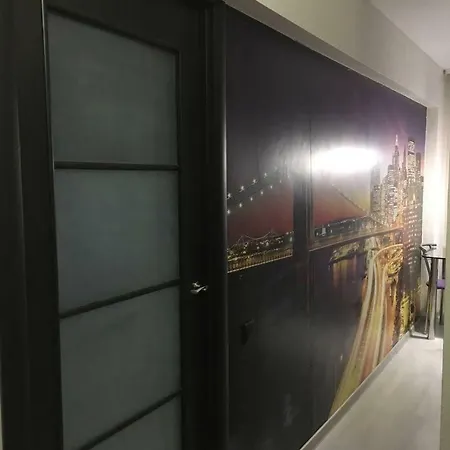 Аппартаменты Возле Метро Apartment